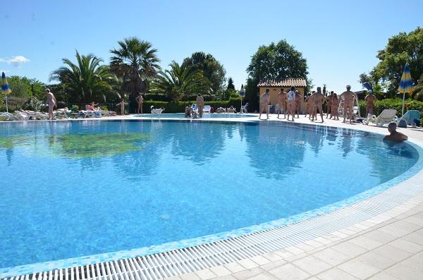 ginnastica in piscina 2.JPG