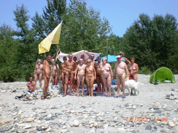 CIMG0999_A.JPG (421.23 KiB) Visto 6297 volte Foto di gruppo