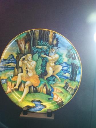 Piatto in ceramica con scene agresti